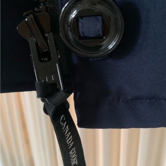 Canada Goose Rideau Parka - Picture 11 of 12